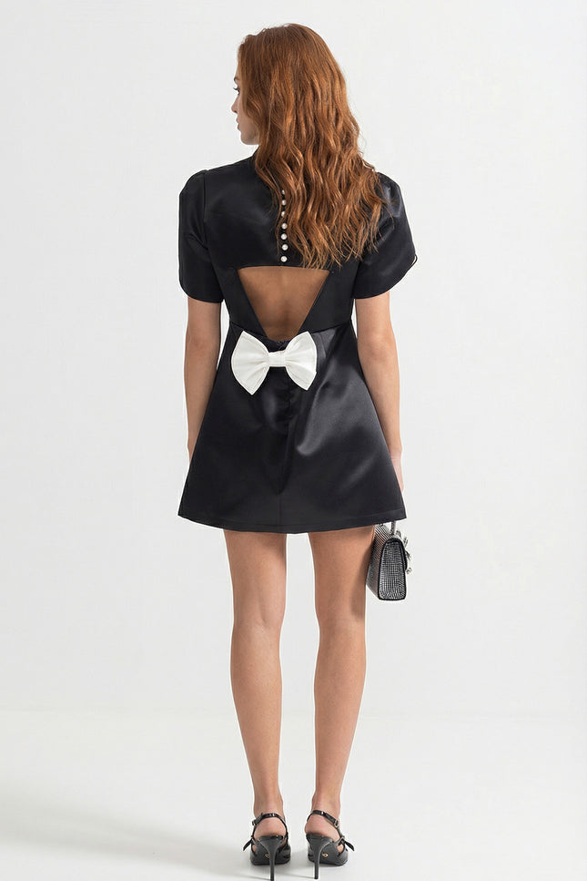 Béatrice - Mini Dress with Back Cutout and Bow