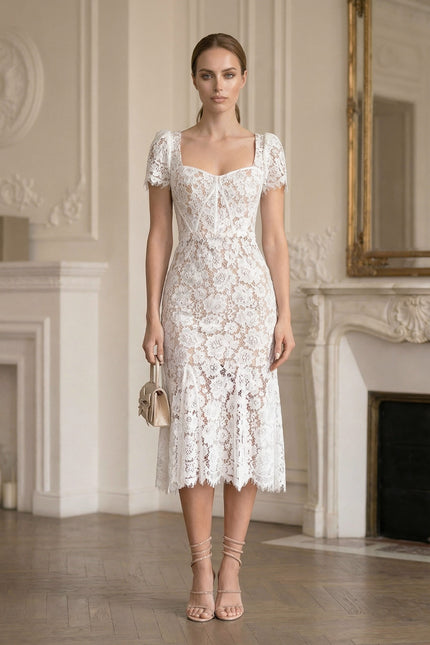 Théa - Delicate Lace Dress with Short Sleeves and Waist Belt